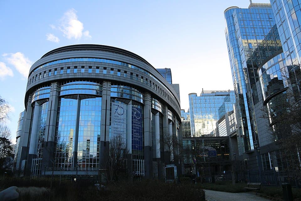 MCC Brussels gaat in beroep tegen schorsing in EU-transparantieregister