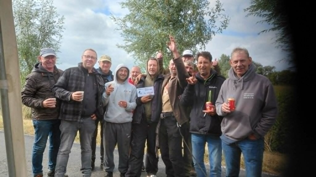 Slechts dertien palingen voor 25 deelnemers langs de IJzer in Diksmuide