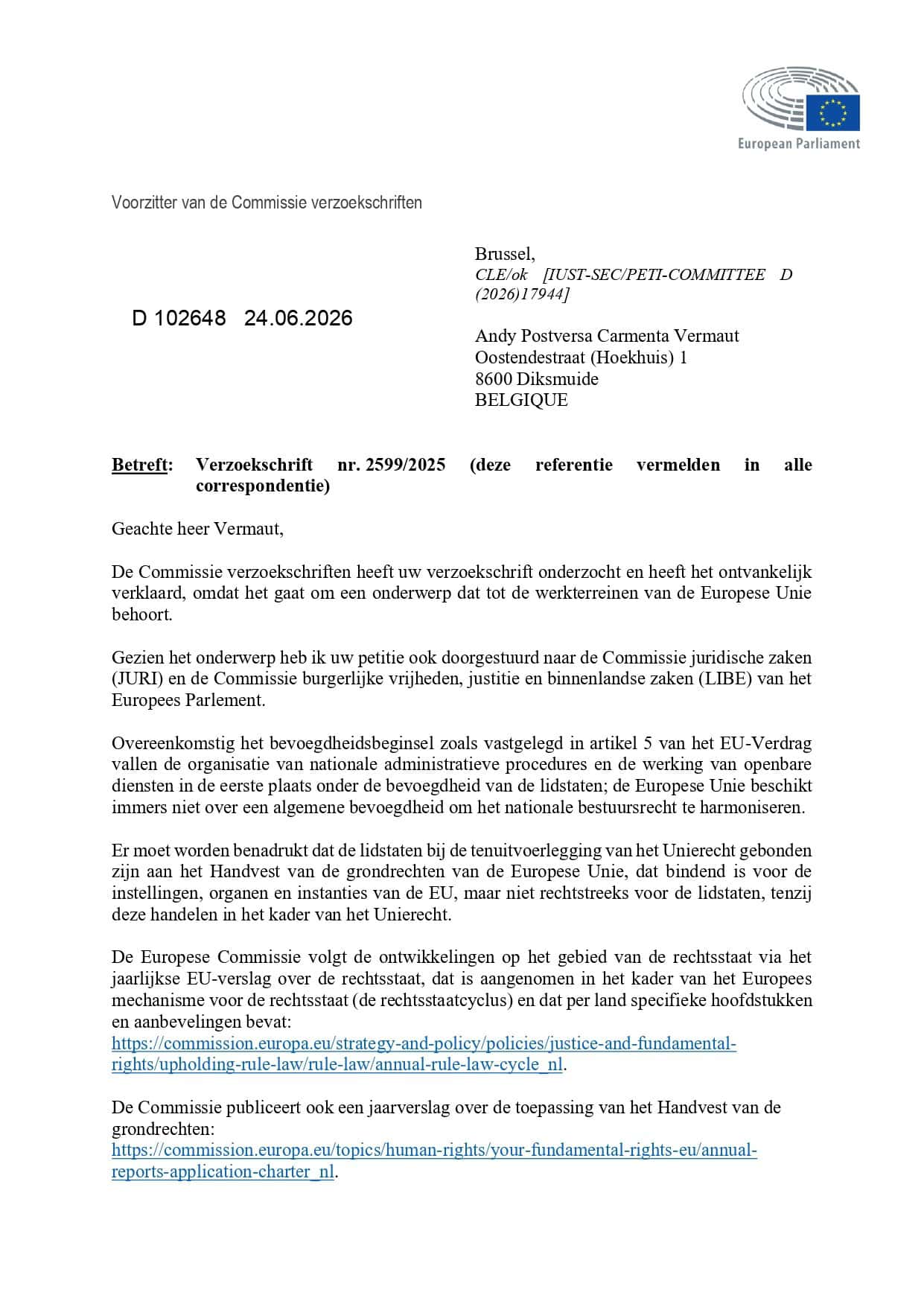 Europees Parlement logo en afbeelding van hand die een document vasthoudt.
