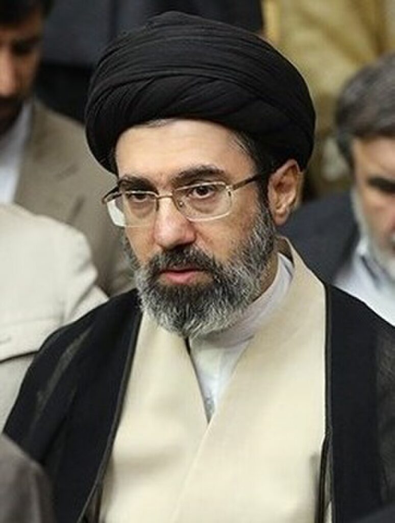 Mojtaba Khamenei zou politieke ruimte van Masoud Pezeshkian willen beperken