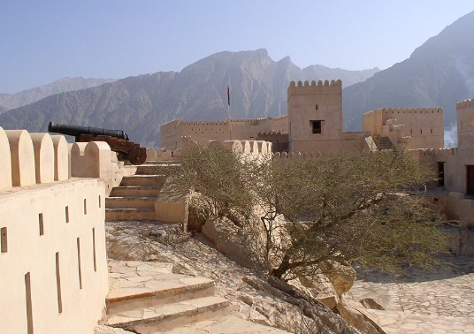 Mogelijk akkoord met Oman kan Iran meer controle geven over Straat van Hormuz