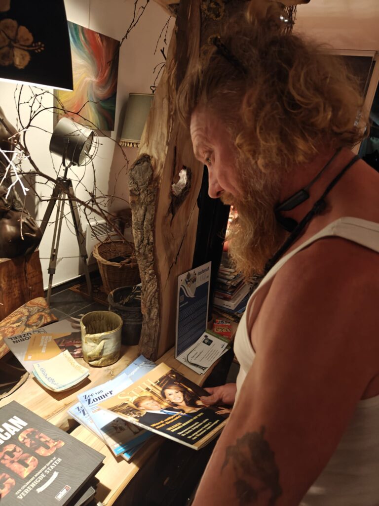 Robin Uzeel laat bomen voortleven als kunst