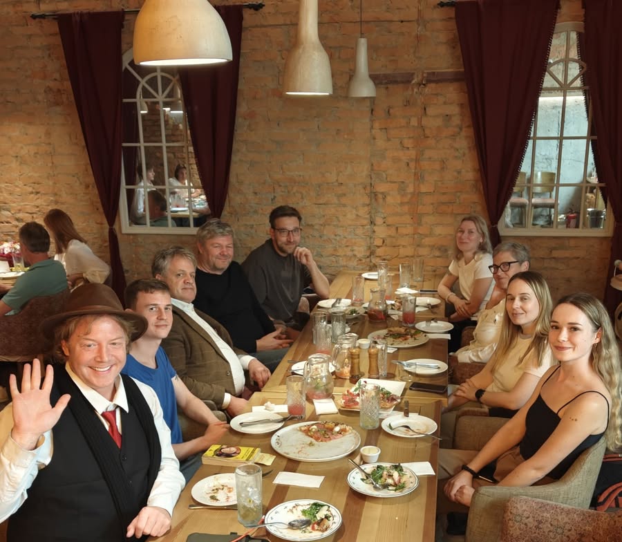 Na Slidstvo.Info gingen de gesprekken verder aan tafel met journalisten die oorlog onderzoeken