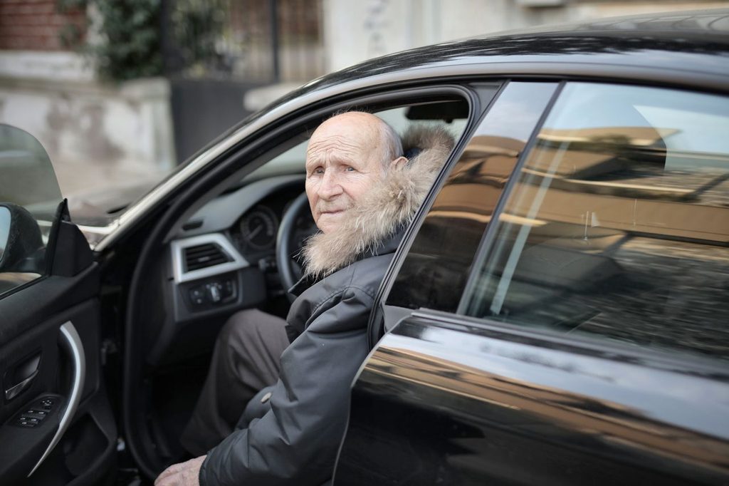 i-mens start begeleid vervoer voor minder mobiele mensen in West-Vlaanderen