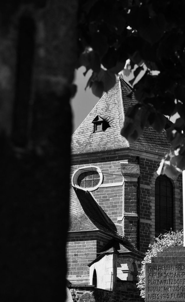 Gerechtelijke acties in België en Nederland, onderzoek naar zedenfeiten bij kinderen en drie minderjarigen opgepakt voor Halloween